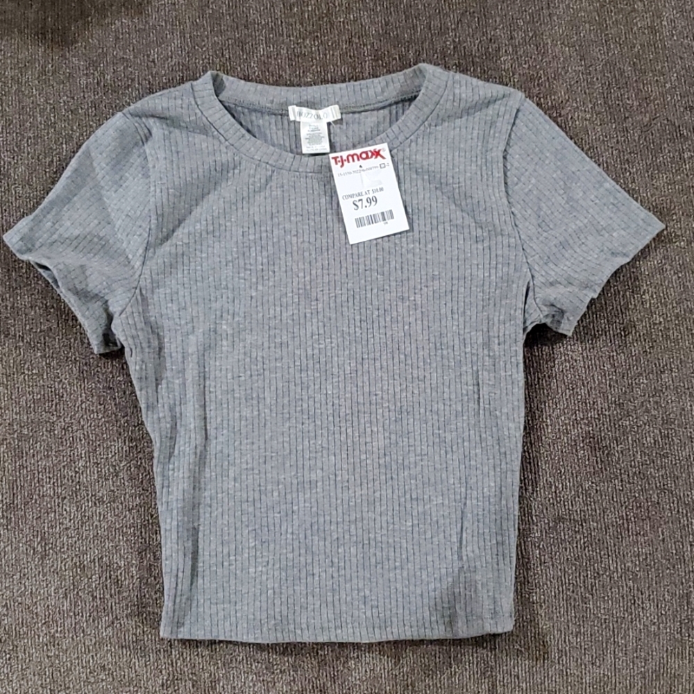 Grey crop top tshirt